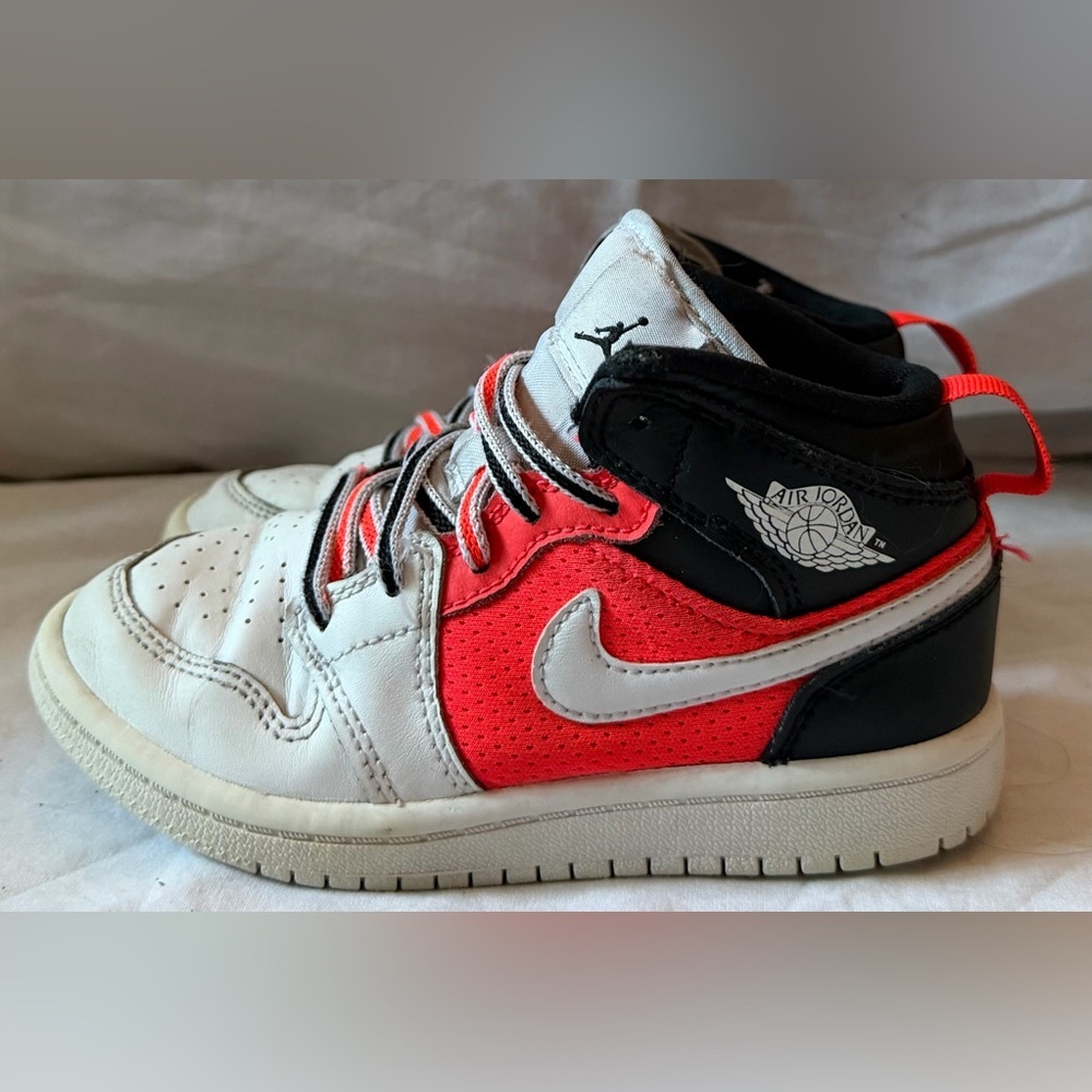Nike Air Jordan 1 Mid White Black Infrared FB4417-016 Child’s 11C